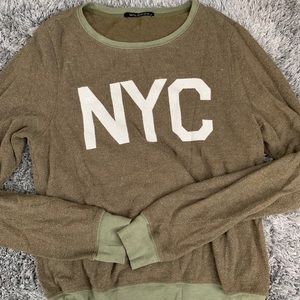 Cute wildfox sweater with design